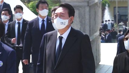 [현장영상+] 5·18 민주화운동 기념식 시작...윤 대통령, '민주의 문' 통해 입장 / YTN