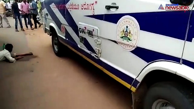 Man tries to commit suicide, instead gets limbs cut, lies in a pool of blood