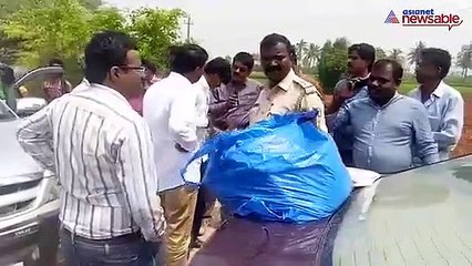 2 kg gold, cash being transported without document seized in Bengaluru