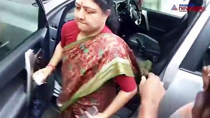 Sasikala down with dengue and malaria, back to Bengaluru jail for treatment: TTV Dhinakaran
