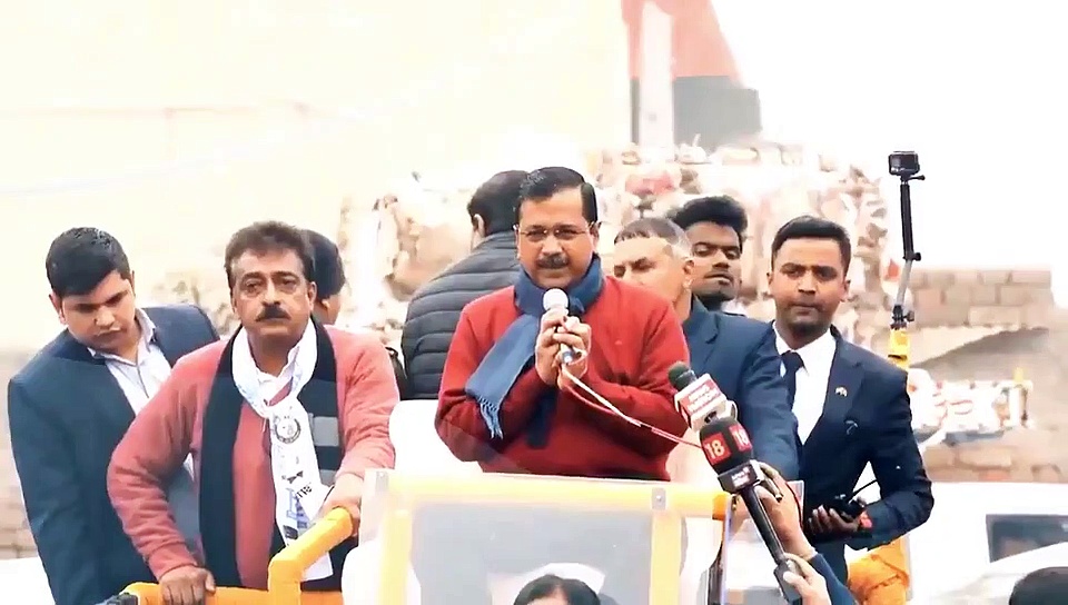 दिल्ली इलेक्शन पर रुझानों का एक्सपर्ट एनालिसिस, आप के अच्छे प्रदर्शन के पीछे की वजह