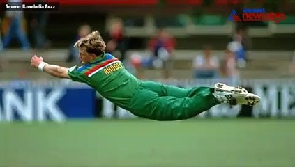 This mind-boggling catch just might be the best one of the century!