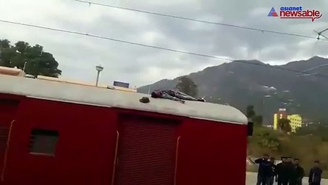 Selfie tragedy: Boy tries to click atop train, suffers heavy burn injuries