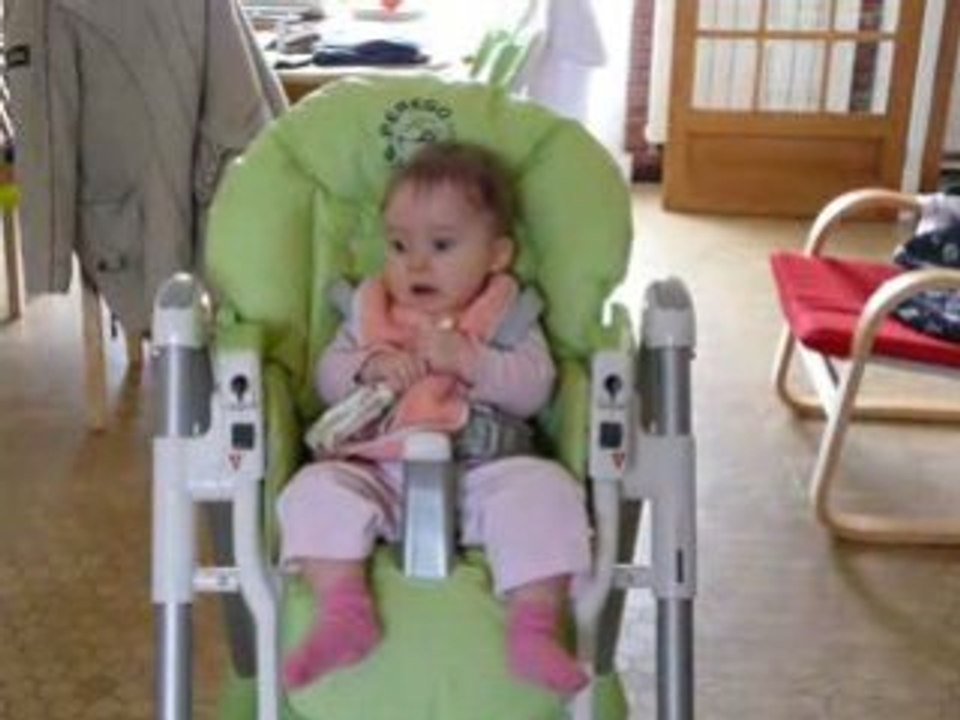 Eryn et Sophie la giraffe