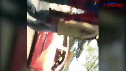 Nigerian woman assaults Bengaluru police on road