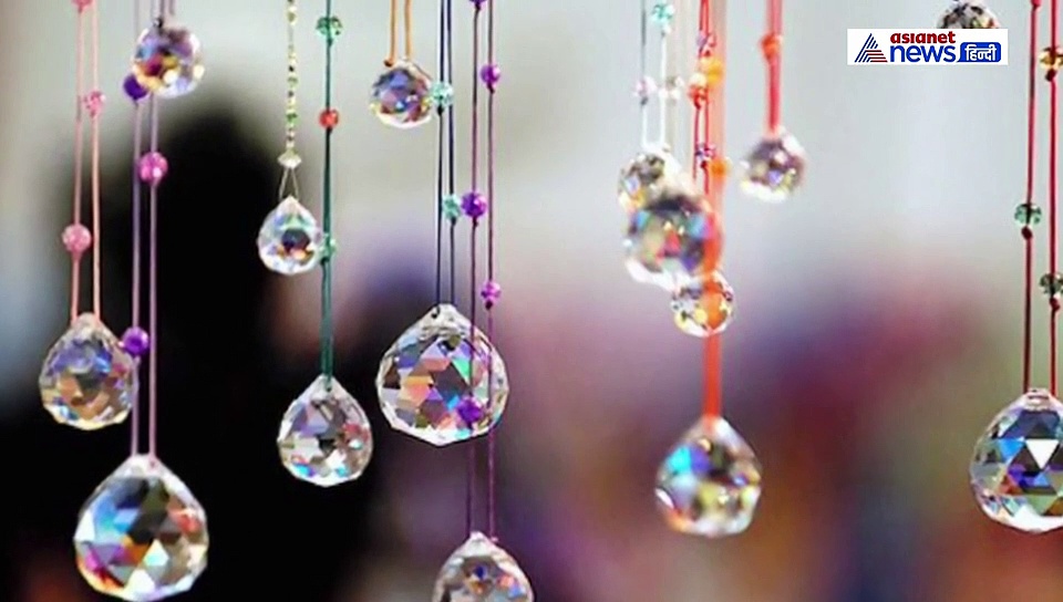 बिजनेस, करियर और एजूकेशन के लिए घर में रखें फेंगशुई का क्रिस्टल ग्लोब, जानिए क्यों है जरूरी