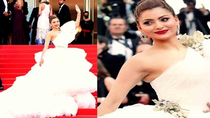 Cannes 2022: Urvashi Rautela का  Red carpet पर छाया जलवा, गिराई बिजलियां | FilmBeat