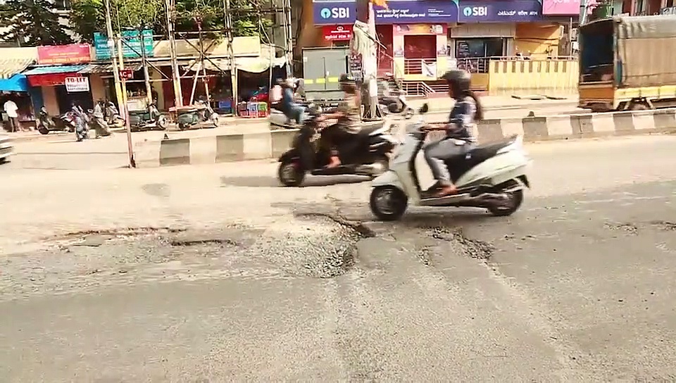 बेंगलुरू में 21 दिसंबर तक लगी रहेगी धारा 144, परिवहन और सरकारी कामकाज पर नहीं पड़ेगा असर