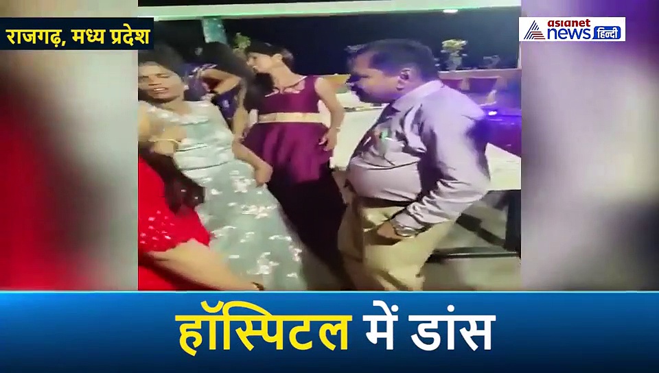 नर्सों को डांस करते देख खुद को रोक नहीं पाए सिविल सर्जन और फिर देखिए क्या करने लगे