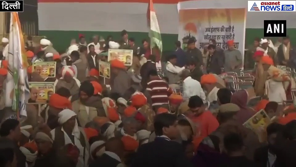 कांग्रेस की भारत बचाओ रैली में प्रियंका ने मोदी सरकार पर बोला हमला
