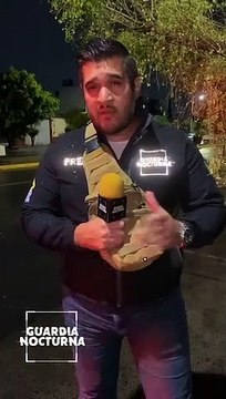 #EnVivo Cae árbol sobre vehículo tras la lluvia en la colonia Fidel Velázquez