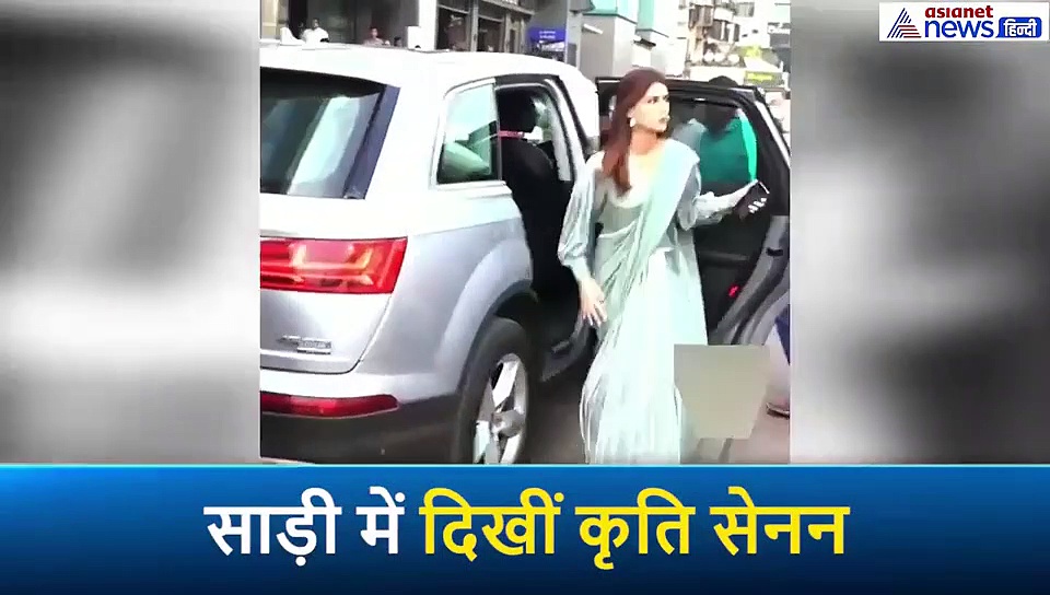 साड़ी के साथ अक्षय की एक्ट्रेस ने पहने बड़े जूते तो लड़खड़ा गईं, कार से उतर ही गिरते गिरते बचीं