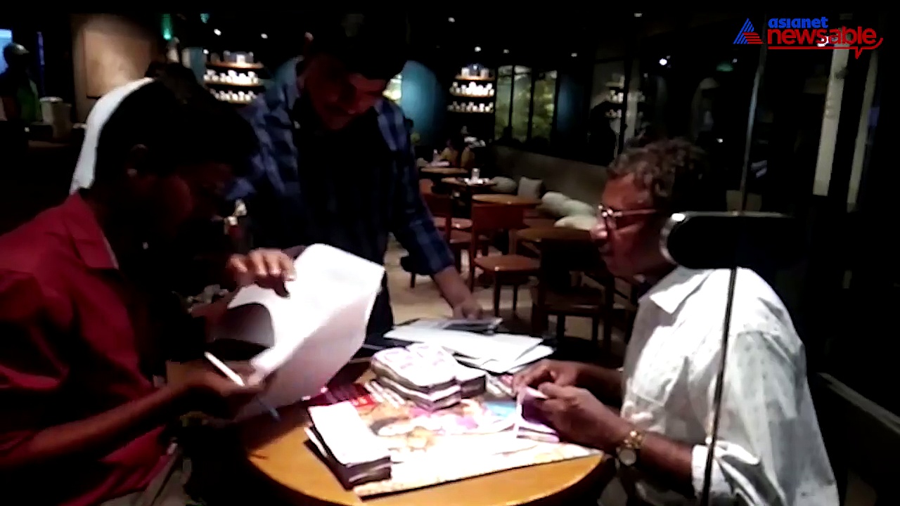Income Tax official caught accepting bribe in Bengaluru café