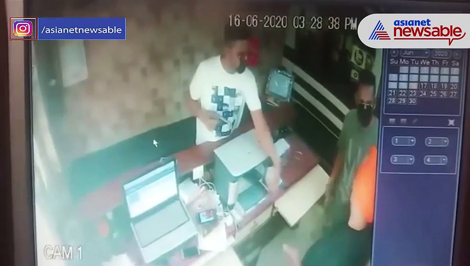 Jalandhar: Hero shopkeeper fights off armed robbers