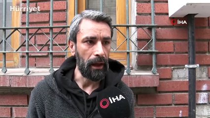 Fotoğraf gösterirken telefonunu çaldılar! İşte o anlar...