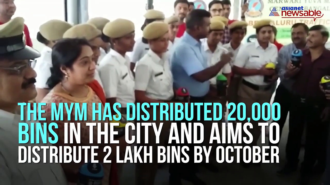 Swachh Bharat Initiative; 150 car bins distributed to traffic police