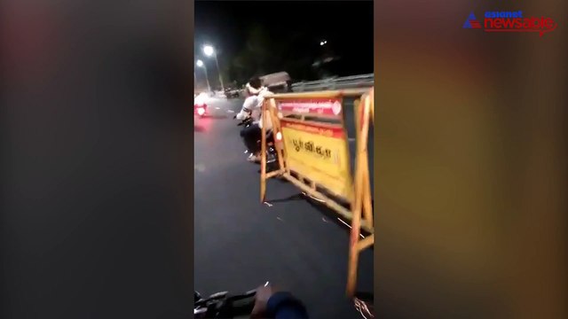 Video of young bikers fearlessly hauling a barricade off the road on New Year Eve goes viral