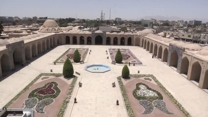 İran'da Safevi döneminden kalan bakır pazarında artık çekiç sesleri duyulmuyor