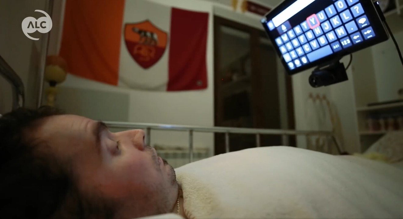Fabio Ridolfi chiede il suicidio assistito: "Immobilizzato a letto da 18 anni, lo Stato mi aiuti a morire"