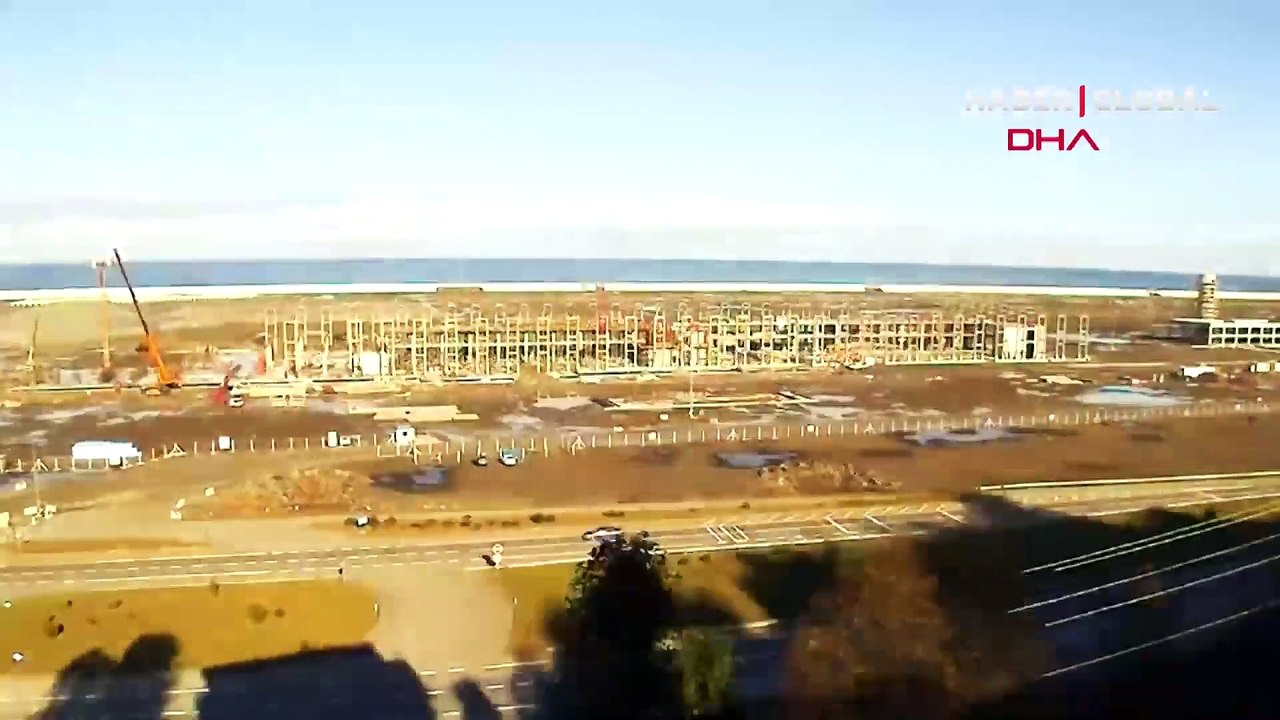 Rize-Artvin Havalimanı'nın yapılış aşaması anbean kameraya yansıdı