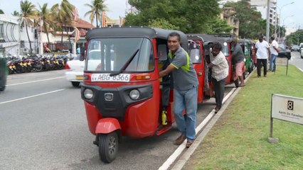 سريلانكا.. الحكومة والمعارضة تتبادلان الاتهامات بشأن الأزمة الاقتصادية