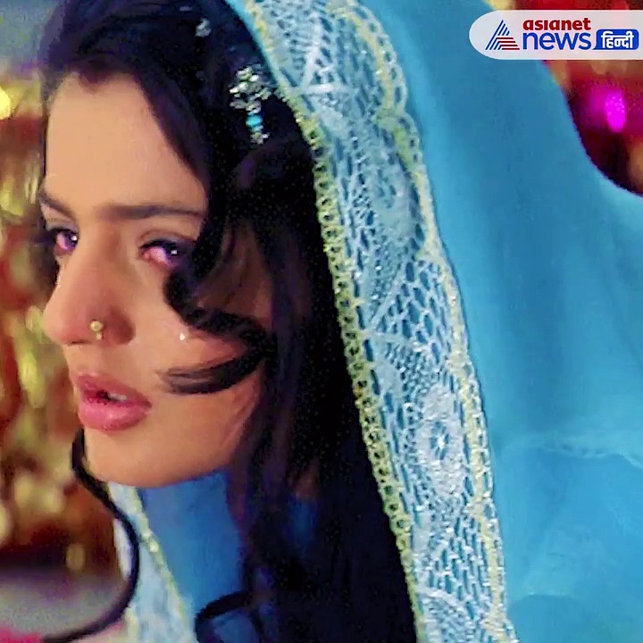 अमीषा पटेली के साथ बिहार रैली में हुई छेड़खानी