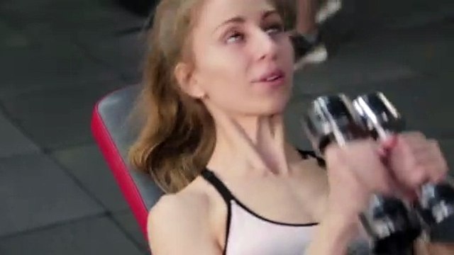 Cara Melakukan Gerakan Incline Dumbell Press yang Baik dan Benar