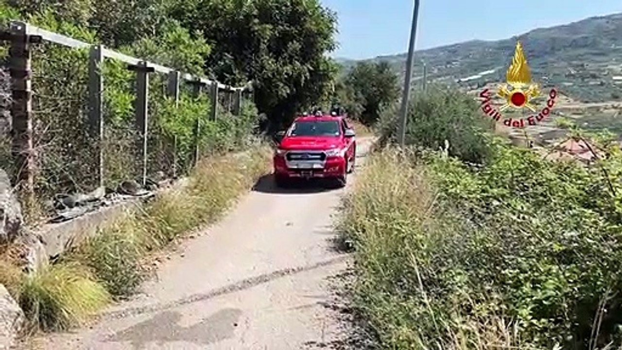 Misilmeri, auto finisce in una scarpata: salvato dai vigili