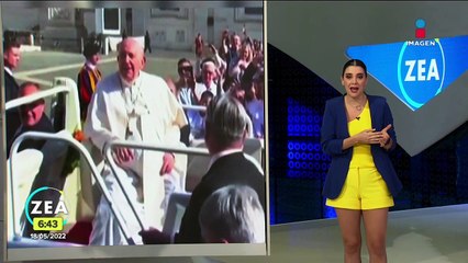 Papa Francisco bromea y pide  tequila para su dolor de rodilla