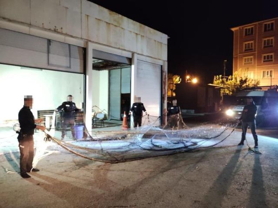 Van polisi, kaçak avlanmış bir ton 320 kilo inci kefali ele geçirdi