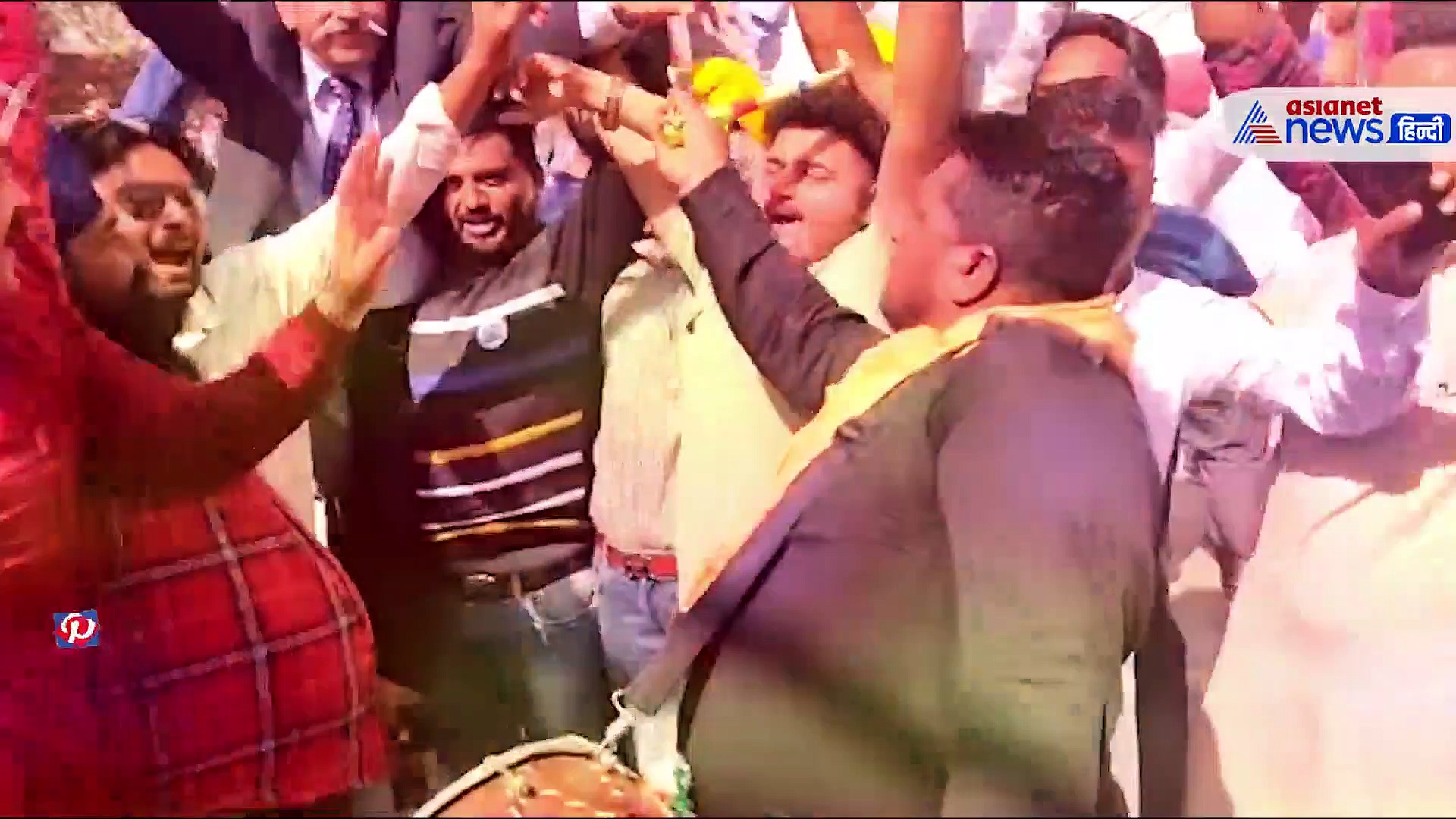 Punjab Chunav Result 2022: ढोल नगाड़े और जश्न, पंजाब में 'आप'की जीत पर सड़कों पर आए कार्यकर्ता... देखें Video