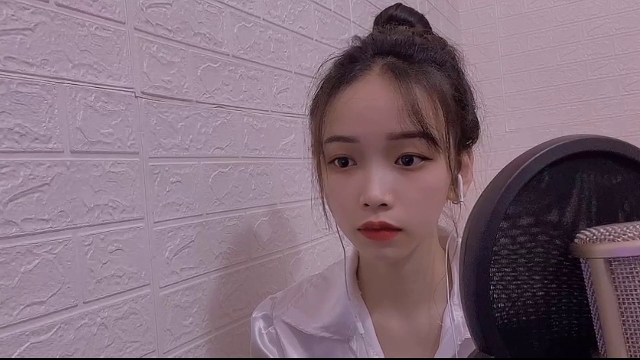 BẬU ƠI ĐỪNG KHÓC - PHI NHUNG | Cover Hà Thùy Dương