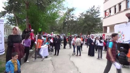 80 öğrenci bilim fuarında ürettikleri projelerini sergiledi