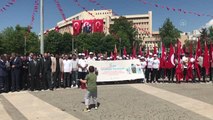 GAZİANTEP - 19 Mayıs Atatürk'ü Anma, Gençlik ve Spor Bayramı kutlanıyor