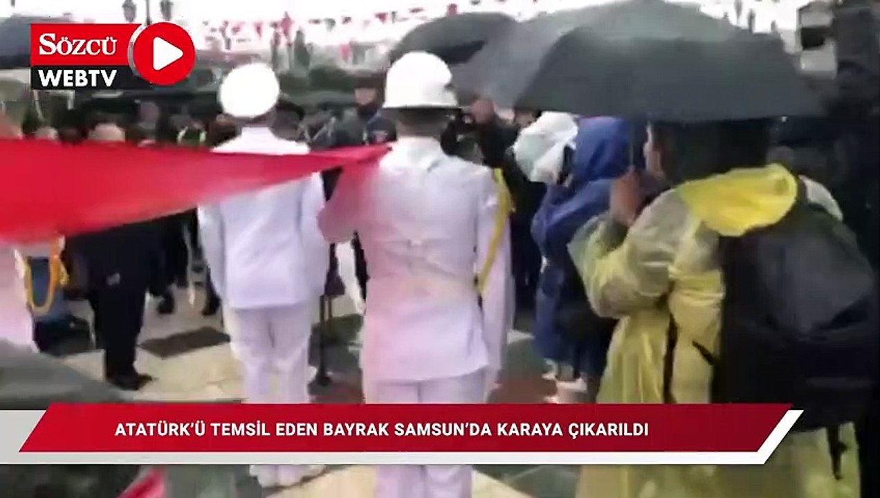 19 Mayıs töreni ve Atatürk'ü temsilen Türk bayrağının Samsun'a çıkarılışı