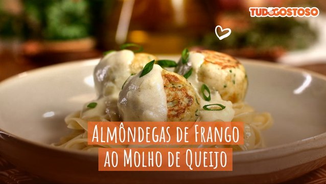 Almôndegas de frango ao molho de queijo