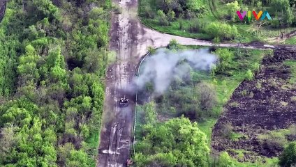 Sengit! Pejuang Rusia Berjuang Sendiri di Balik Tank T80BVM