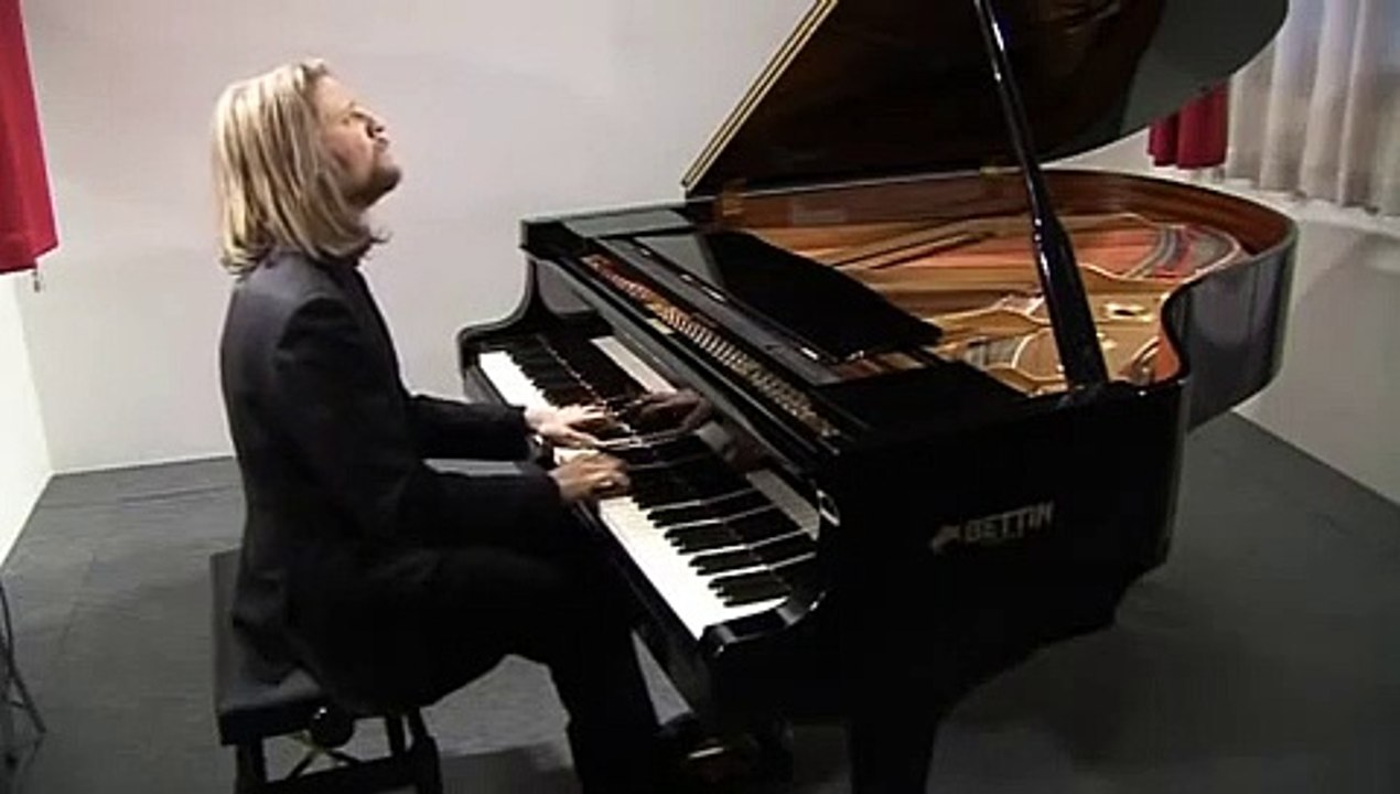 Giulio Andreetta plays F. Chopin Waltz op.69 n.1