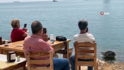 Türkiye’nin 4'üncü sondaj gemisini gören vatandaşların gözleri doldu