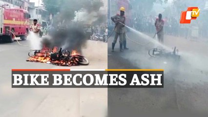 Bike Catches Fire On Busy Road In Dhenkanal, Odisha