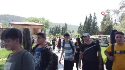 Antik kentte hem okudular, hem söylediler