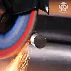 Transformou 2 carrinhos de mão num espetacular atrelado para a bicicleta