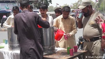 Climate change: Pakistan residents struggle amid heat waves