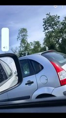 Une conductrice respire du gaz hilarant et va vite le regretter (lyon)