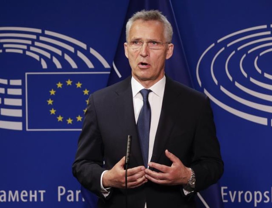 Stoltenberg: "Finlandiya, İsveç ve Türkiye ile temas halindeyiz""NATO'da önemli kararlar konusunda farklı görüşlere sahip olmak nadir görülen bir...