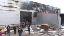 Kayseri'de mobilya fabrikasındaki yangın söndürüldü