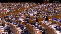 Los eurodiputados piden sancionar a Schröder por sus connexiones con Rusia