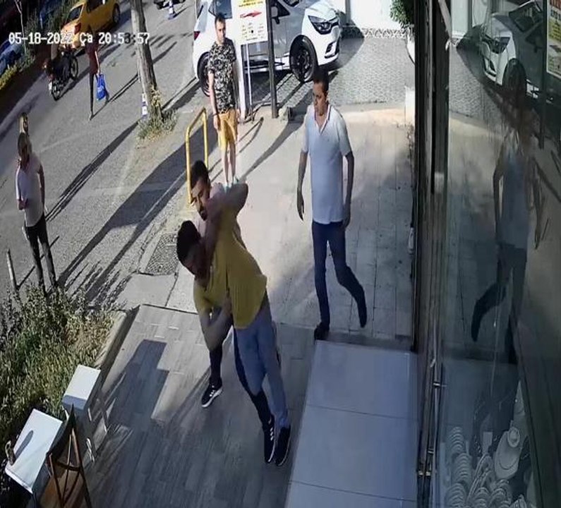 DOKTORA, 'GÜVENLİK KAMERASI' TARTIŞMASINDA DARP