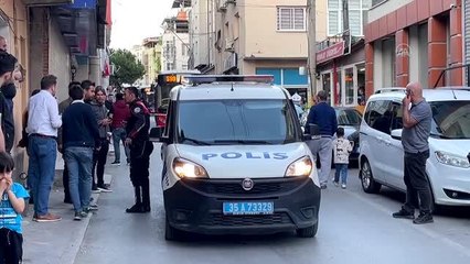 İhbara giden polis ekibinin aracına "yorgun mermi" isabet etti