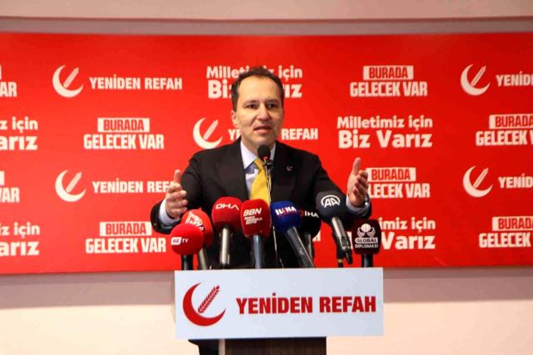 Yeniden Refah Partisi Genel Başkanı Erbakan: "İhracat olmadan dış ticaret açığını kapatamazsın"